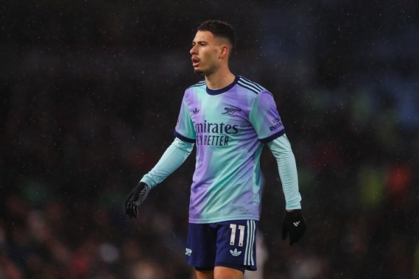 Reporter: If Barcelona cannot introduce Diaz or La, Koeman or Martinelli will become the choice
