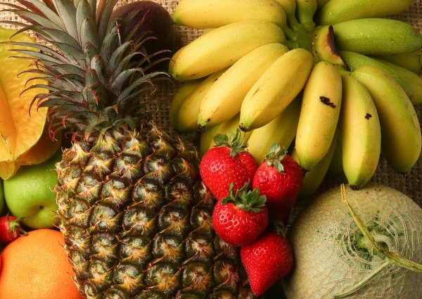 Fruits cannot be eaten if they are not ripe. Store them with them to speed up their ripening! These fruits are not suitable for refrigerators.