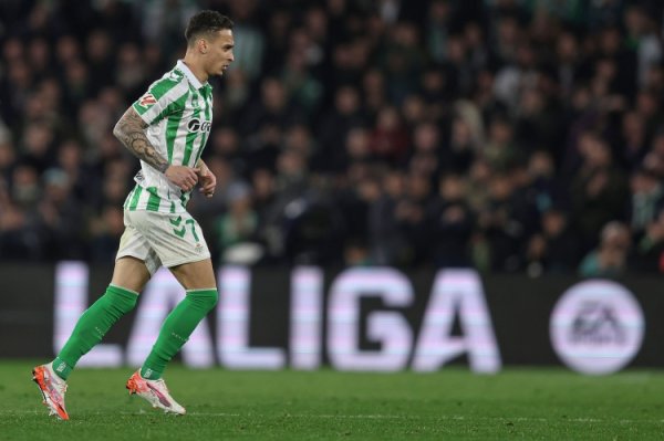Chairman Betis: Anthony is negotiating transfer matters, but players need to cut their salaries significantly