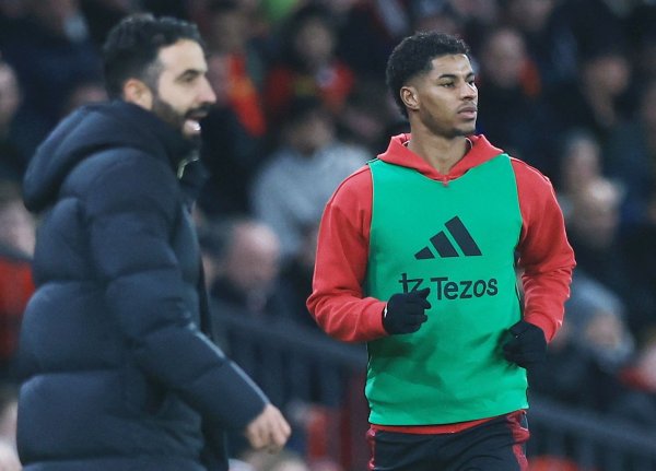 Wishful thinking? As: Rashford is not within Barcelona s plan, Barcelona will focus on introducing Dias