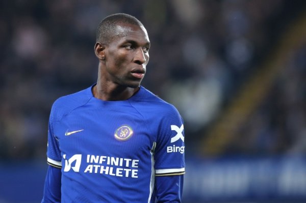 British media: Barcelona and many other teams are interested in Chelsea striker Jackson, Deco is planning to negotiate loan