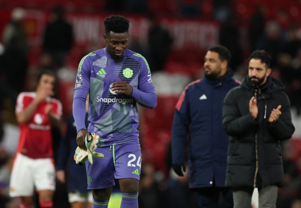 Telegraph: If Manchester United signs Mbemo, they will sign new goalkeepers to compete with Onana