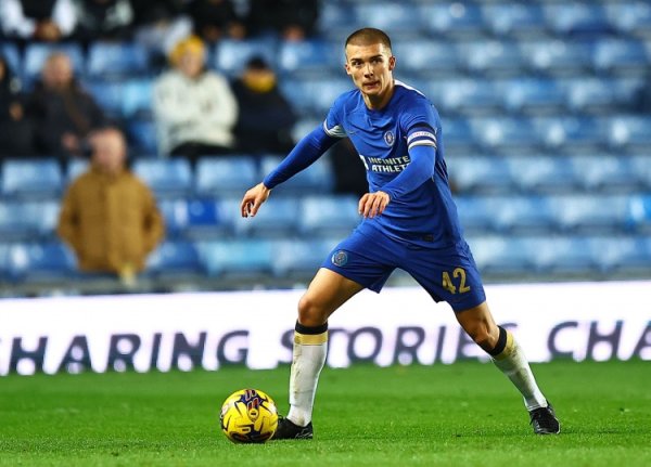 Sky: Mibao wants to sign Chelsea defender Gilchrist, and many English Championship teams are interested in him
