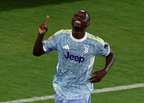 ESPN: Muani is on Manchester United s signing list Arsenal and Chelsea are not interested in him