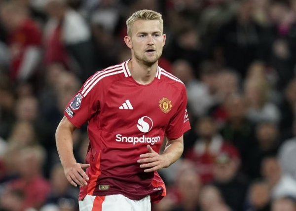 De Rigt: The training facilities in the United States are great, and distracted from European war last season resulted in lack of tactical training
