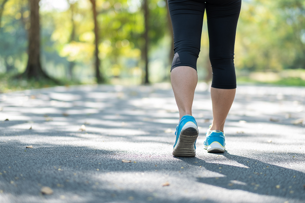 You have to walk less than 7,000 steps a day. Can you rely on more walking on weekends to make up your mind?
