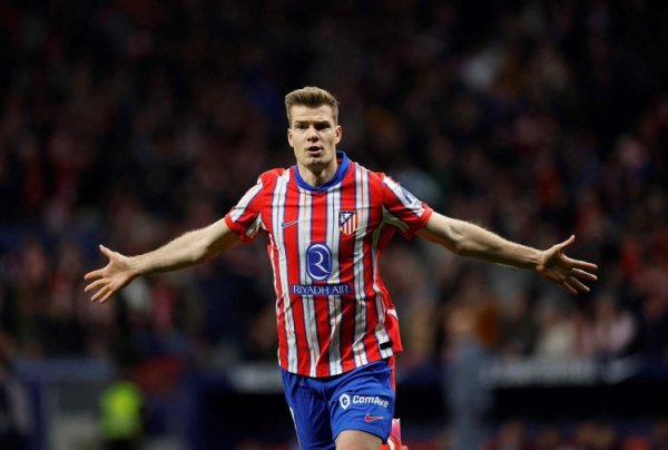 Reporter: After the bid for Wolves forward Larson was rejected, Newcastle considers pursuing Atletico Madrid center Sollot