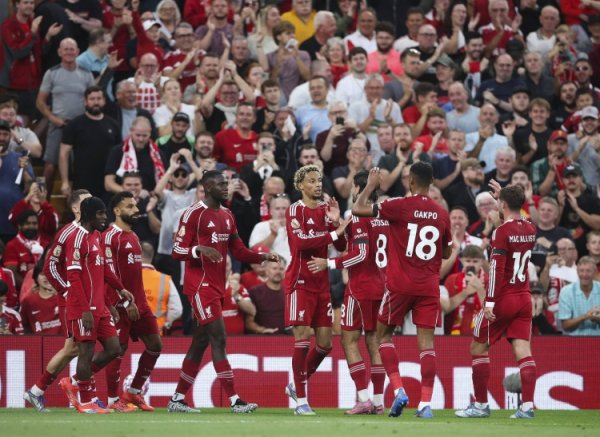 Liverpool is the first team in the Premier League to concede 2 goals per game but win in the first two rounds after Newcastle in 1960