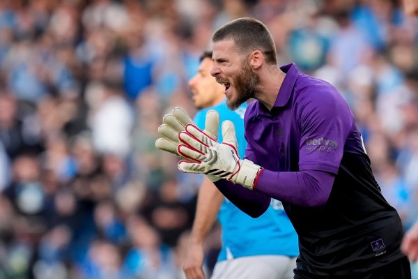 De Gea s pain! BBC: The hero fax machine behind the transfer has been OUT, and now you use digital scanning files