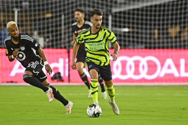 Reporter: West Ham joins Fabio Vieira s battle, and the Bundesliga Champions League team is also interested