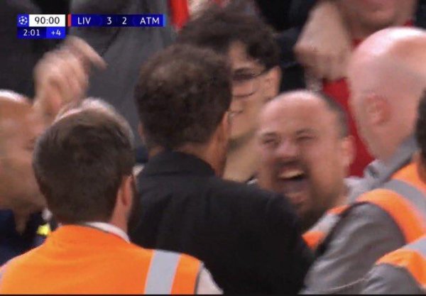 UEFA official: Atletico Madrid fined Liverpool 4,000 euros for throwing items against fans