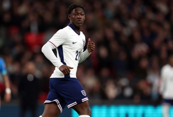 Post: Menu was not selected for the England team because of his limited appearances at Manchester United, but England U21 considers recruiting him